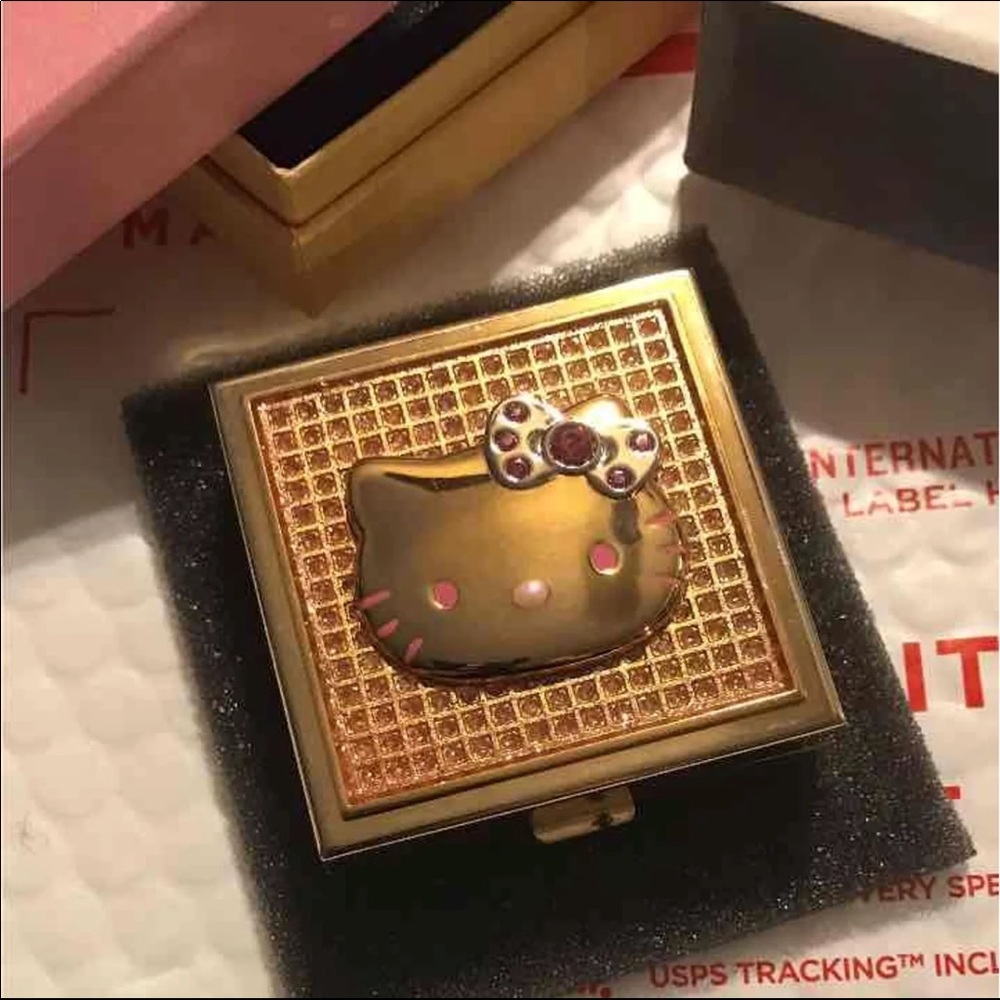 Hello kitty compact mirror case